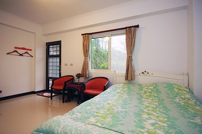 🌿 四人套房（B 館） - 房型照片