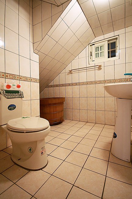 🌿 四人套房（A 館二樓） - 房型照片