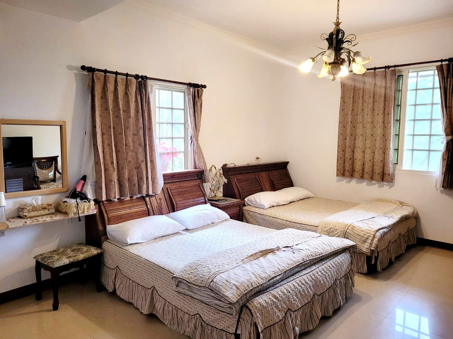 🌿 四人套房（A 館二樓）