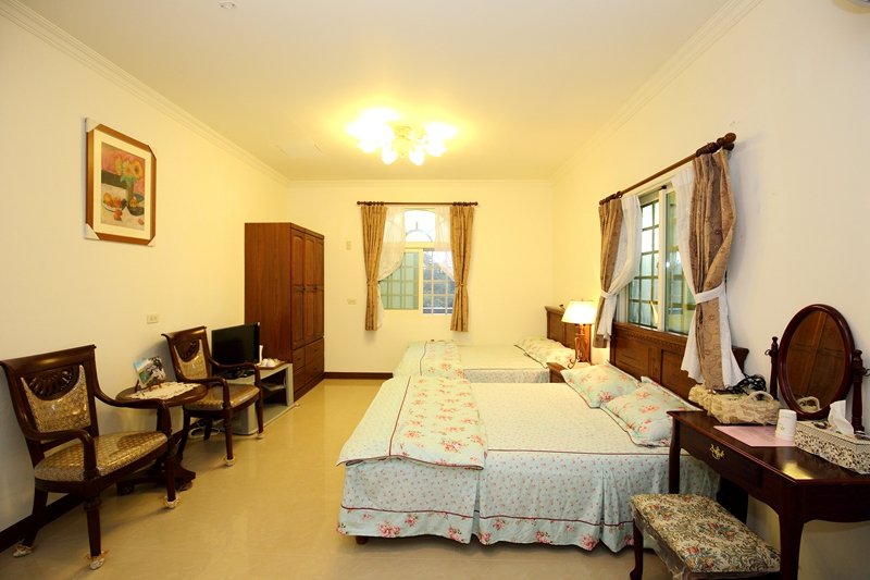 🌿 四人套房（A 館） - 房型照片